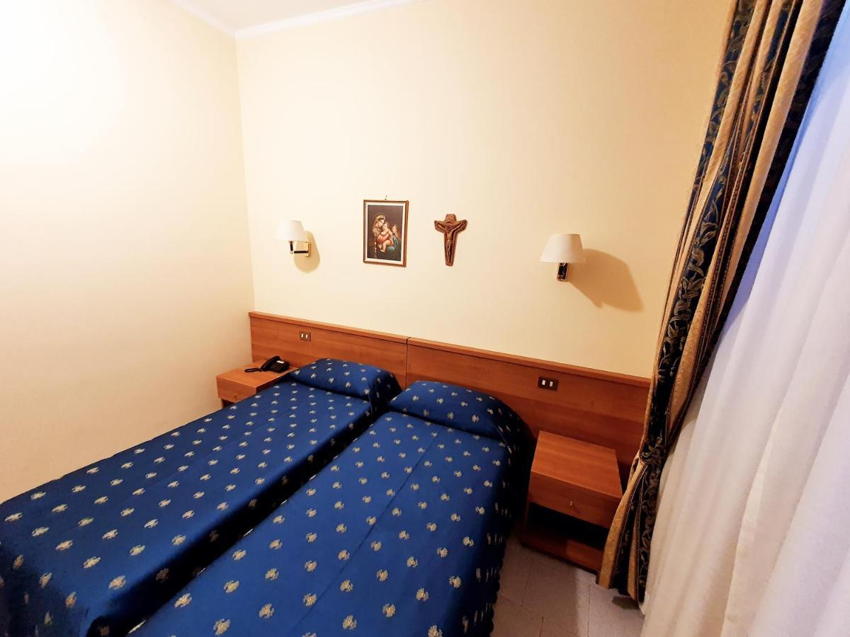 Suore Concezioniste Missionarie - Carmen Salles Roma B&B 외부 사진