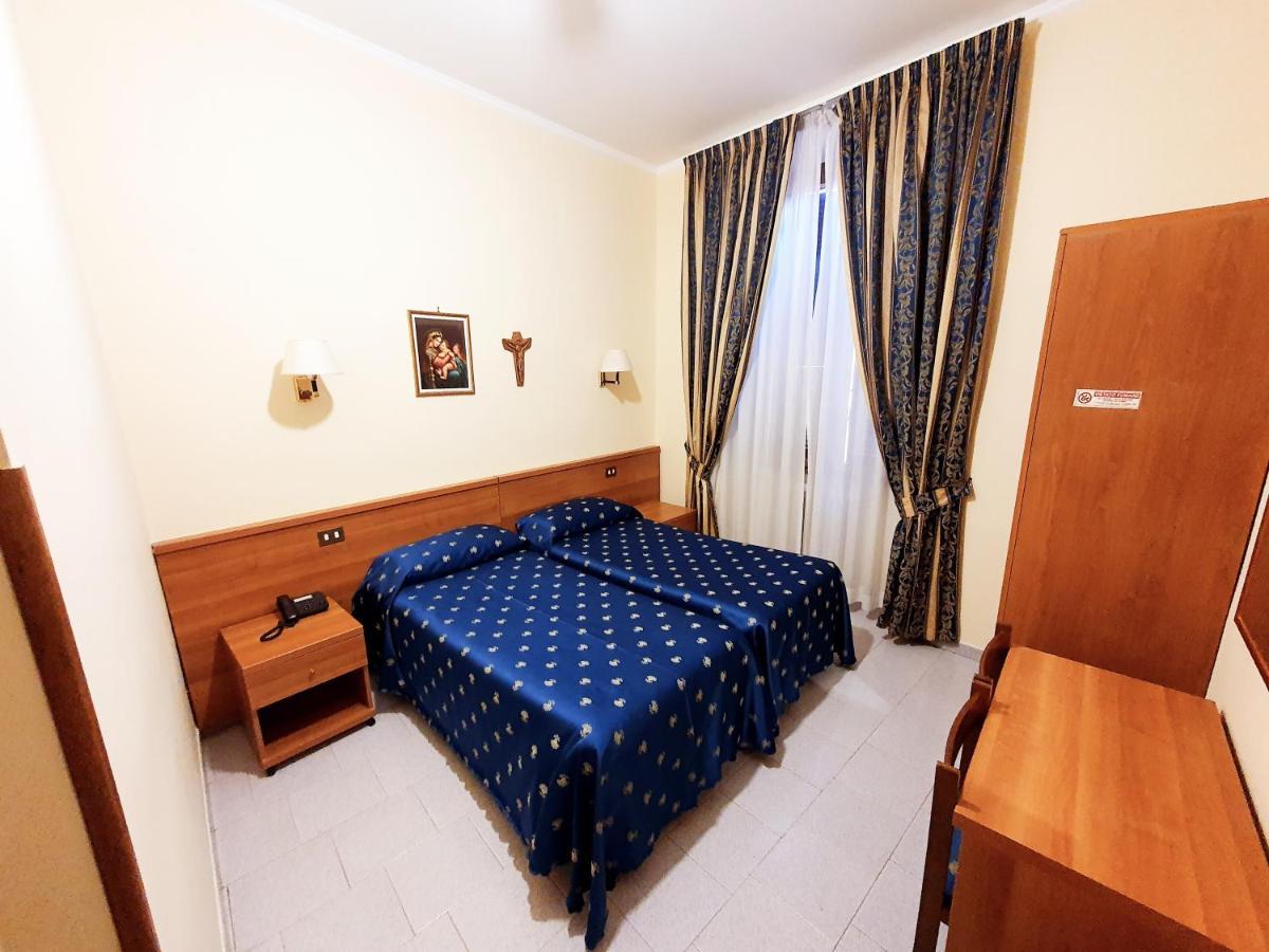 Suore Concezioniste Missionarie - Carmen Salles Roma B&B 외부 사진