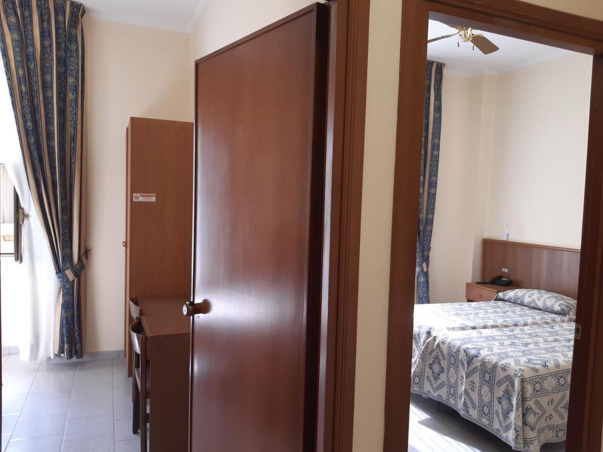 Suore Concezioniste Missionarie - Carmen Salles Roma B&B 외부 사진