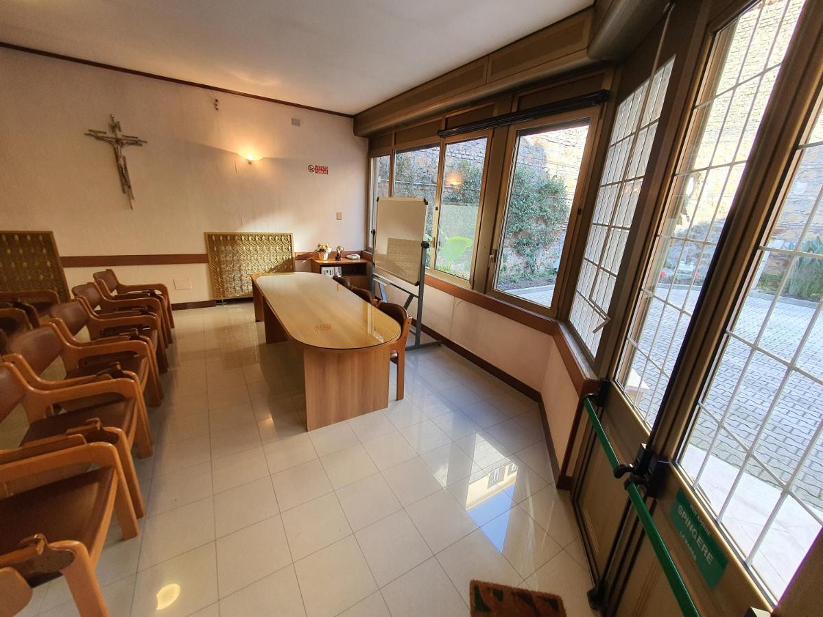 Suore Concezioniste Missionarie - Carmen Salles Roma B&B 외부 사진