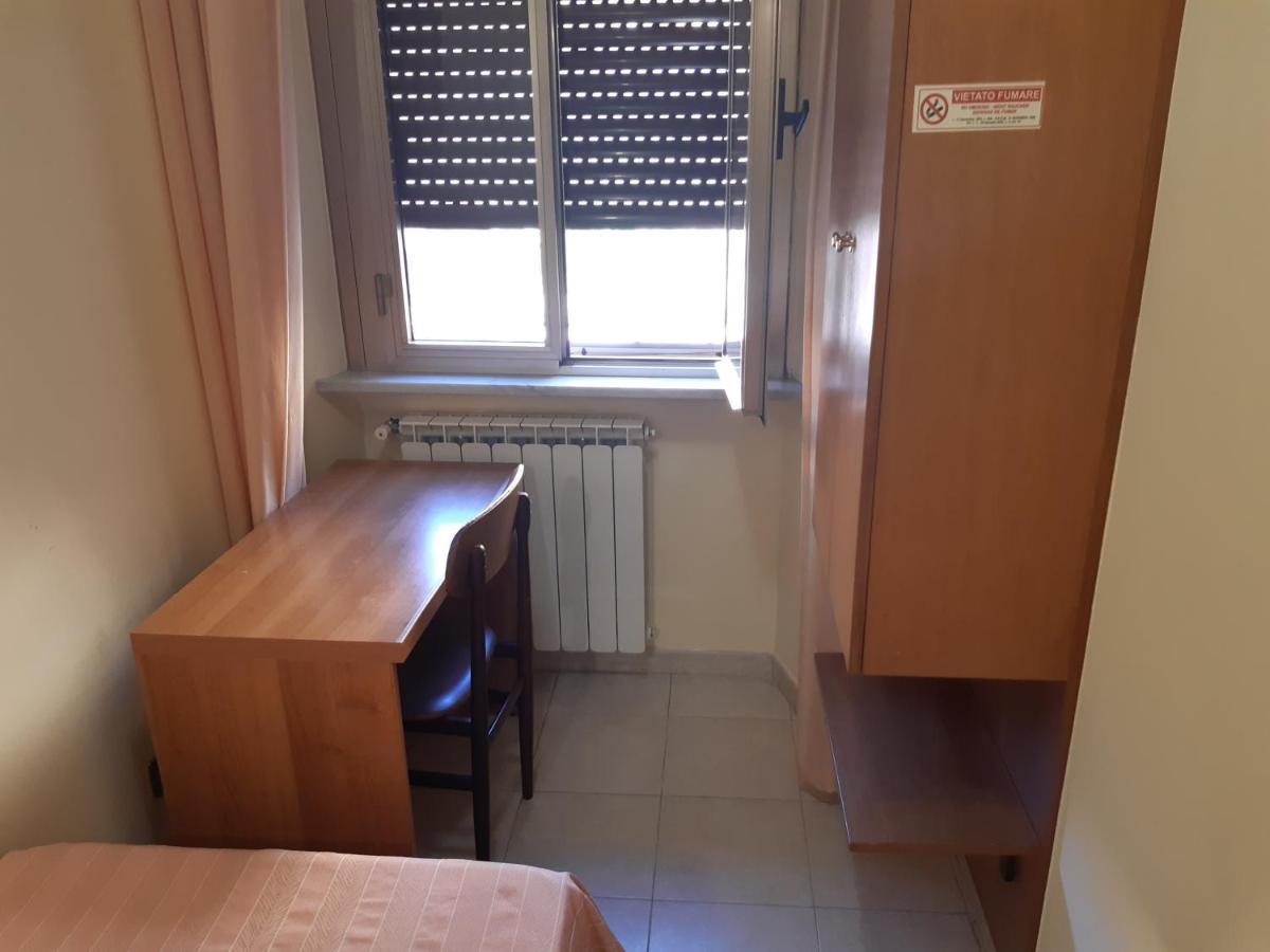 Suore Concezioniste Missionarie - Carmen Salles Roma B&B 외부 사진