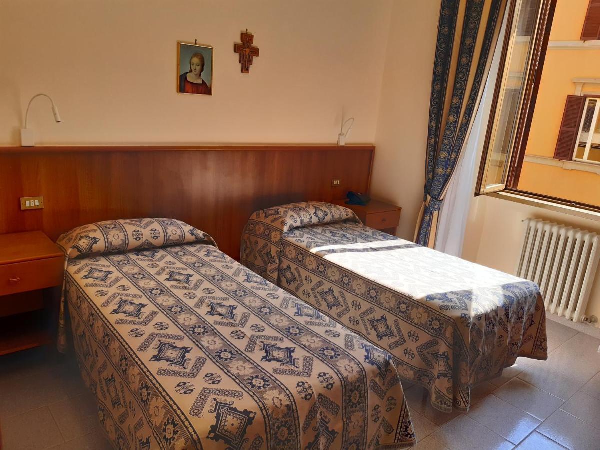 Suore Concezioniste Missionarie - Carmen Salles Roma B&B 외부 사진